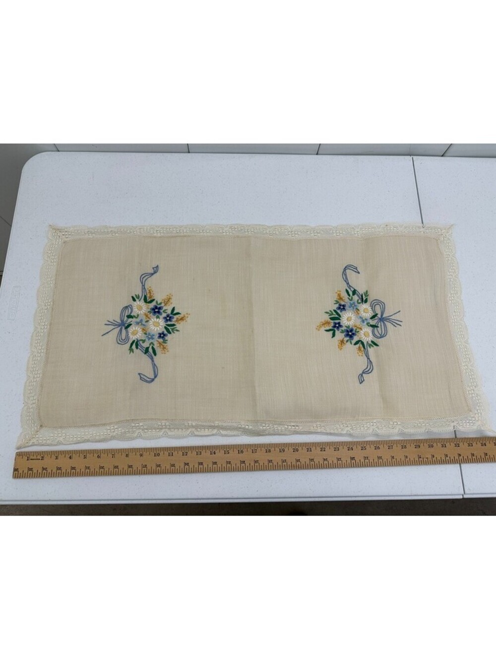 Vintage Embroidered Table Runner Topper Dresser Scarf Floral Lace Trim 18"x35"